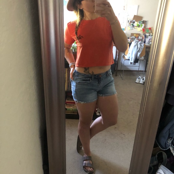 🚫SOLD🚫 Camper Crop - Picture 3 of 6